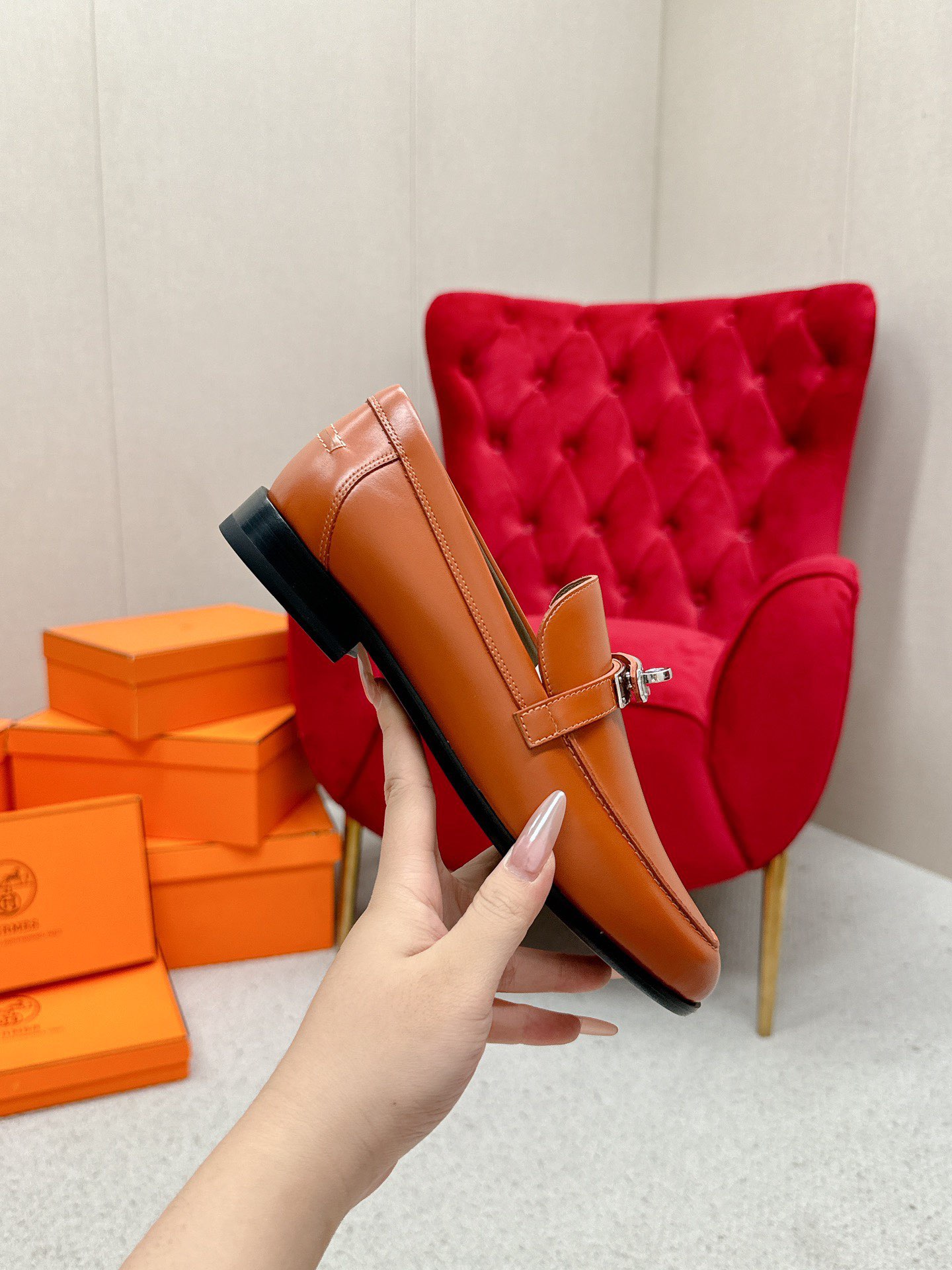 H**me5 Loafers