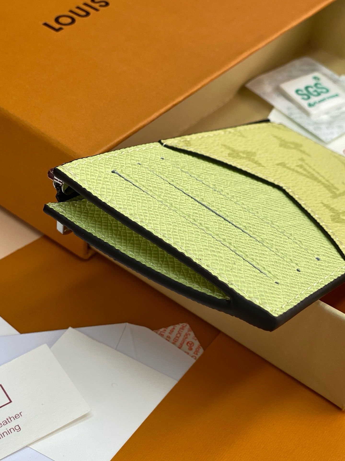 l0vis Vvtt0n coin card holder-8 x 14.5 x 1cm