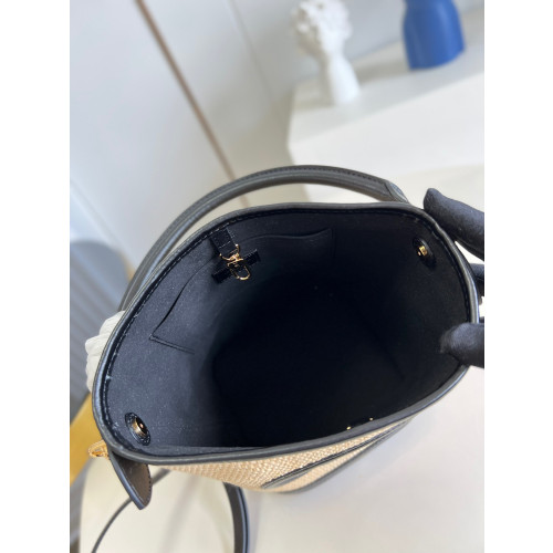 l0*is V*t0n petit bucket- 24*19*18.5cm