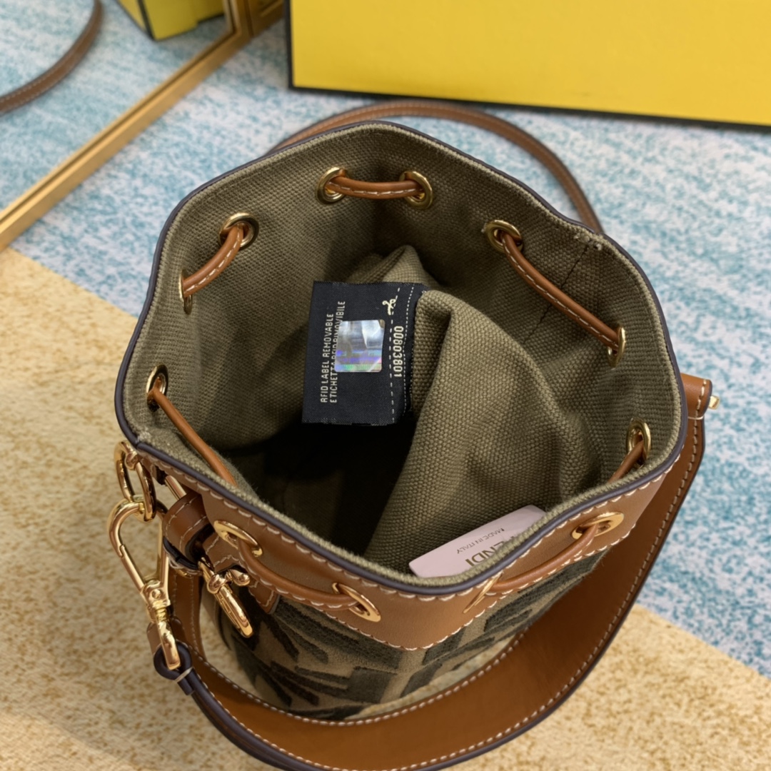 F**di mini mon tresor bag -12x18x10cm