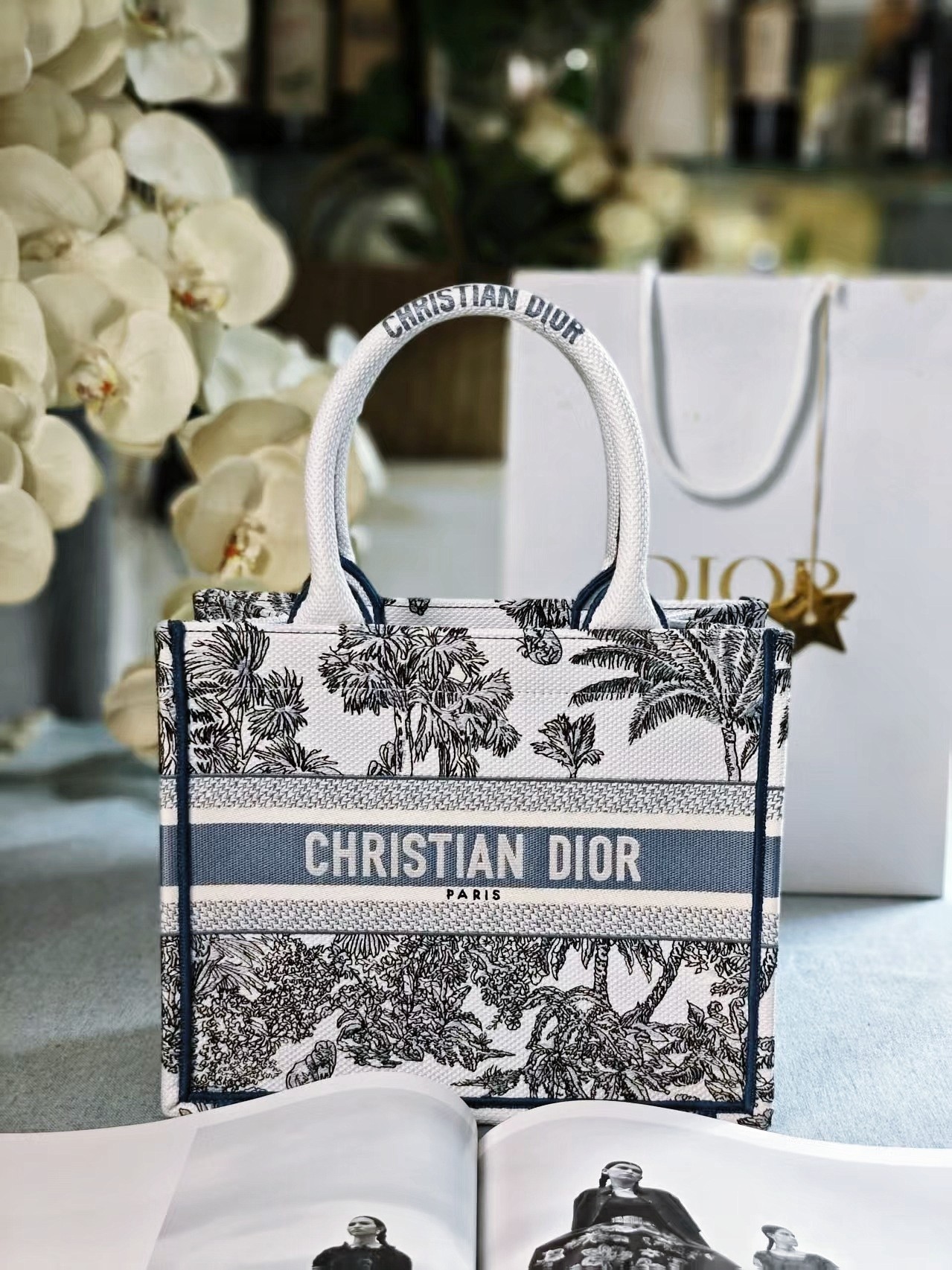 Diro Book Tote