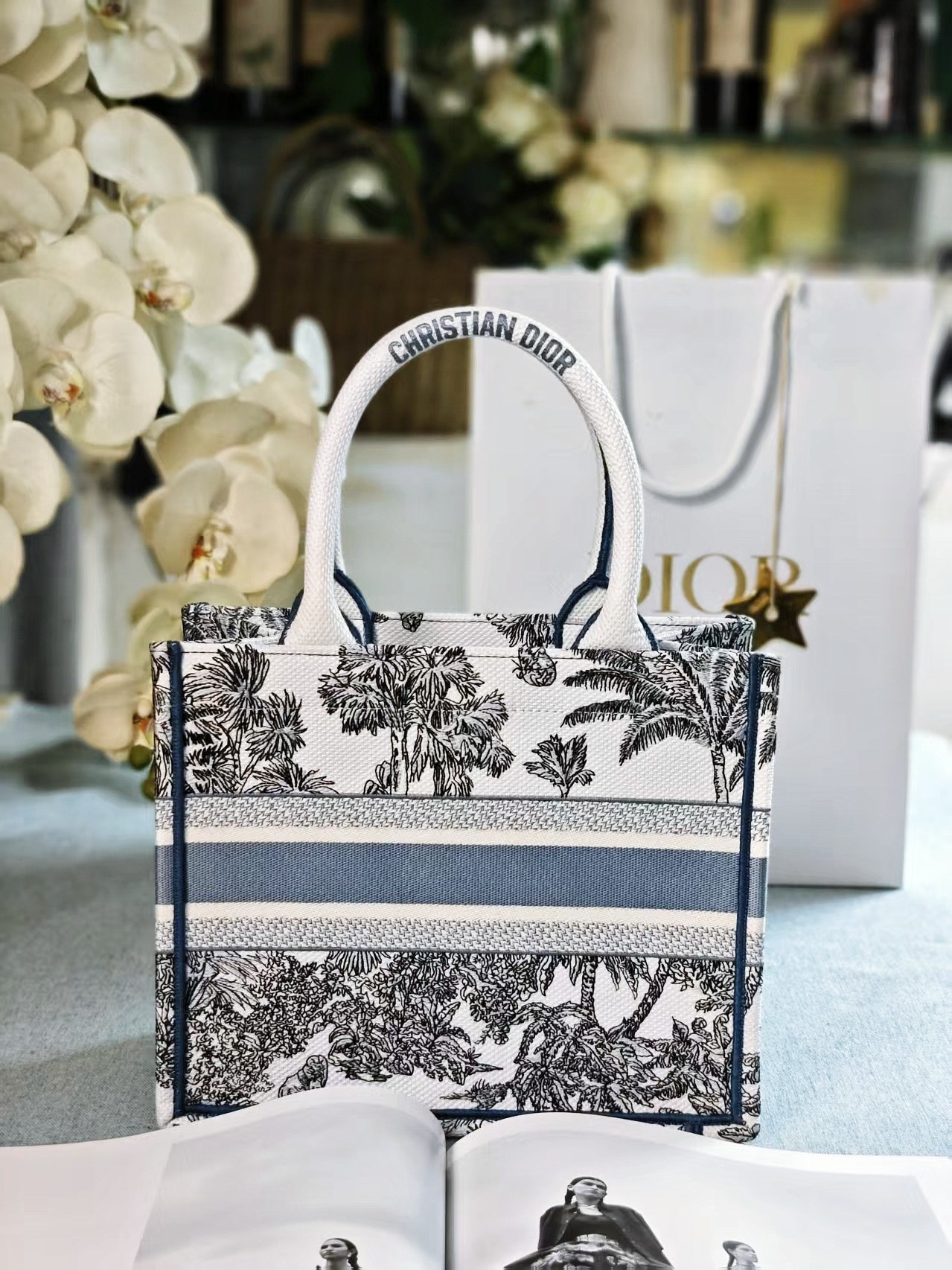 Diro Book Tote