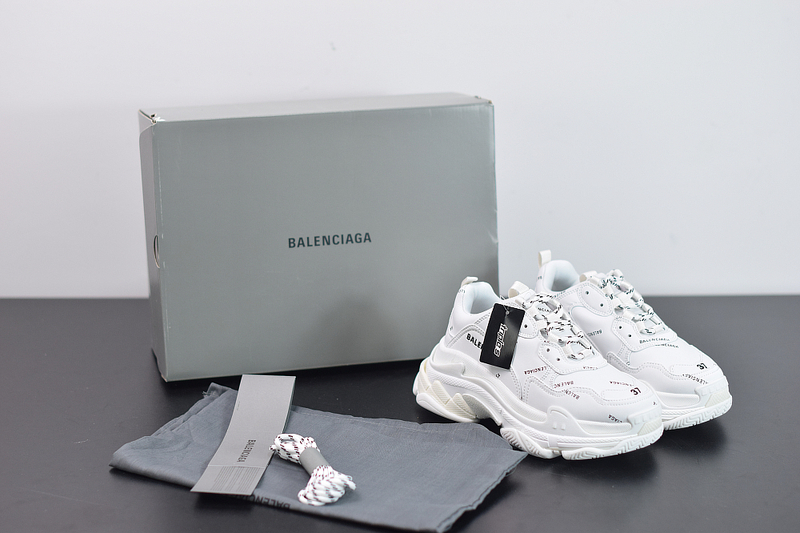 Ba*len*cia*ga triple s