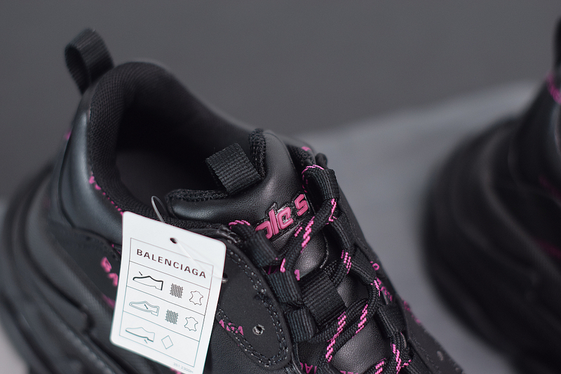 Ba*len*cia*ga triple s