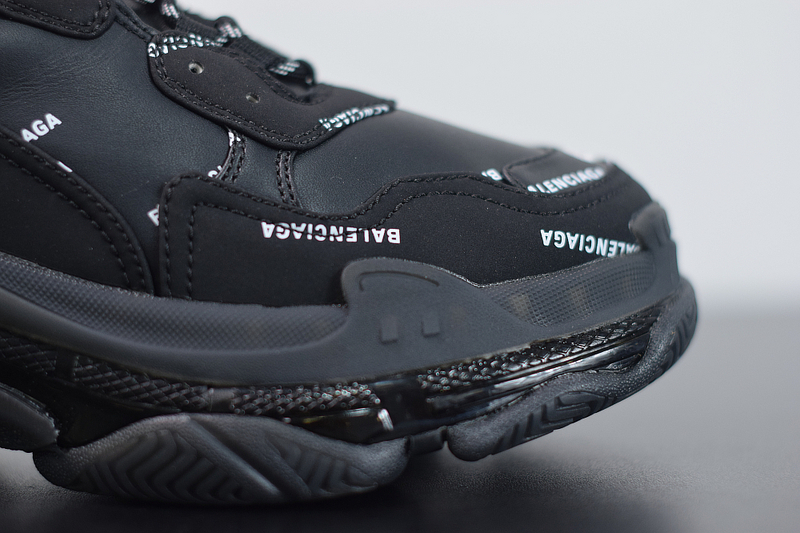 Ba*len*cia*ga triple s