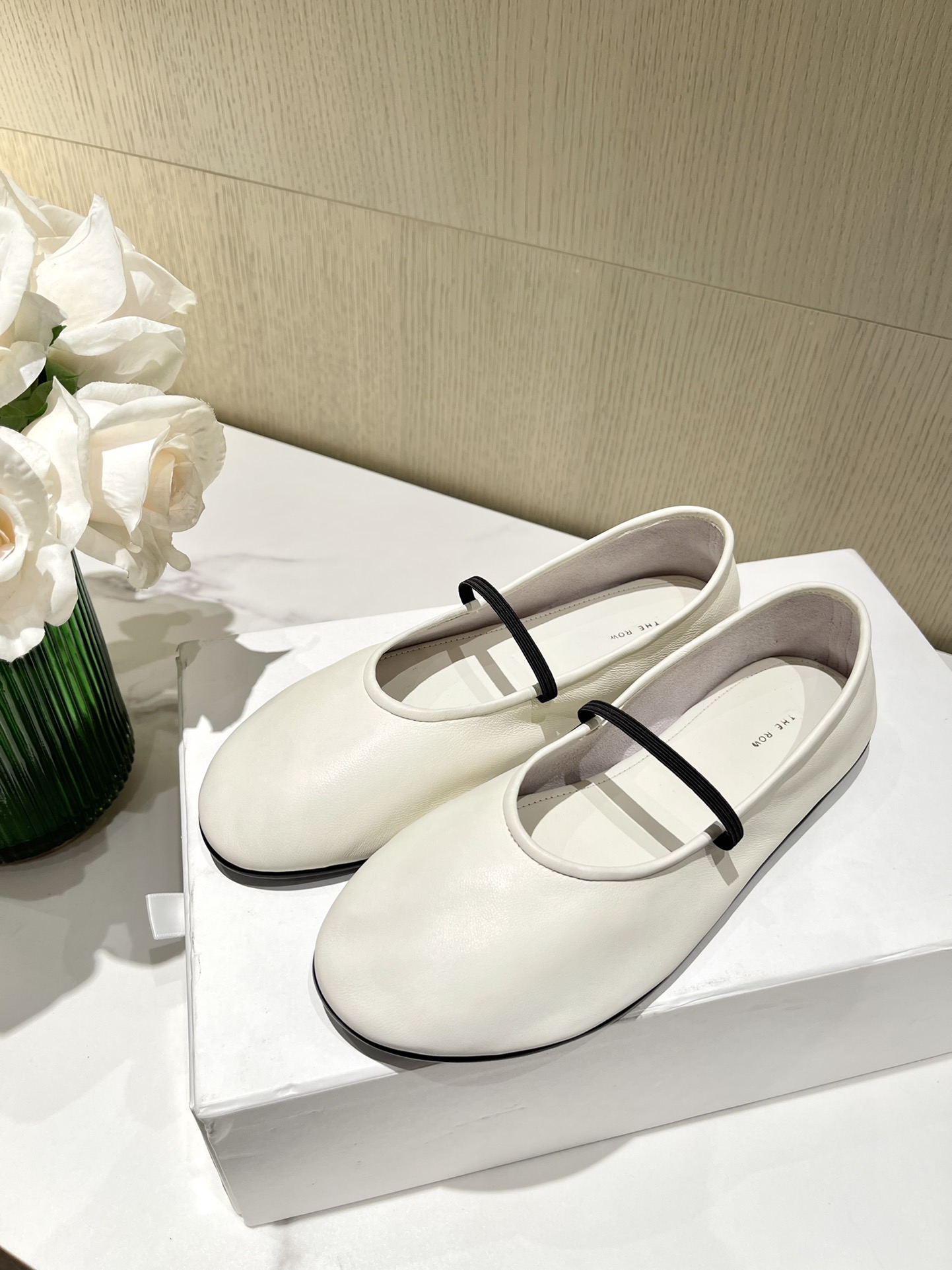 T*e R0w ballet single shoes