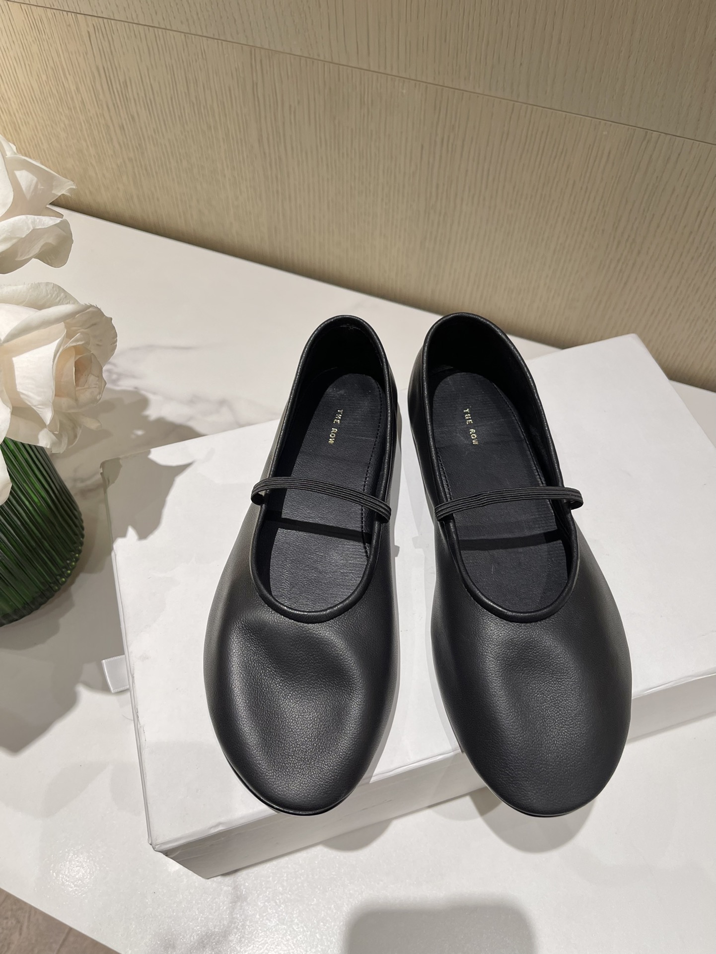 T*e R0w ballet single shoes