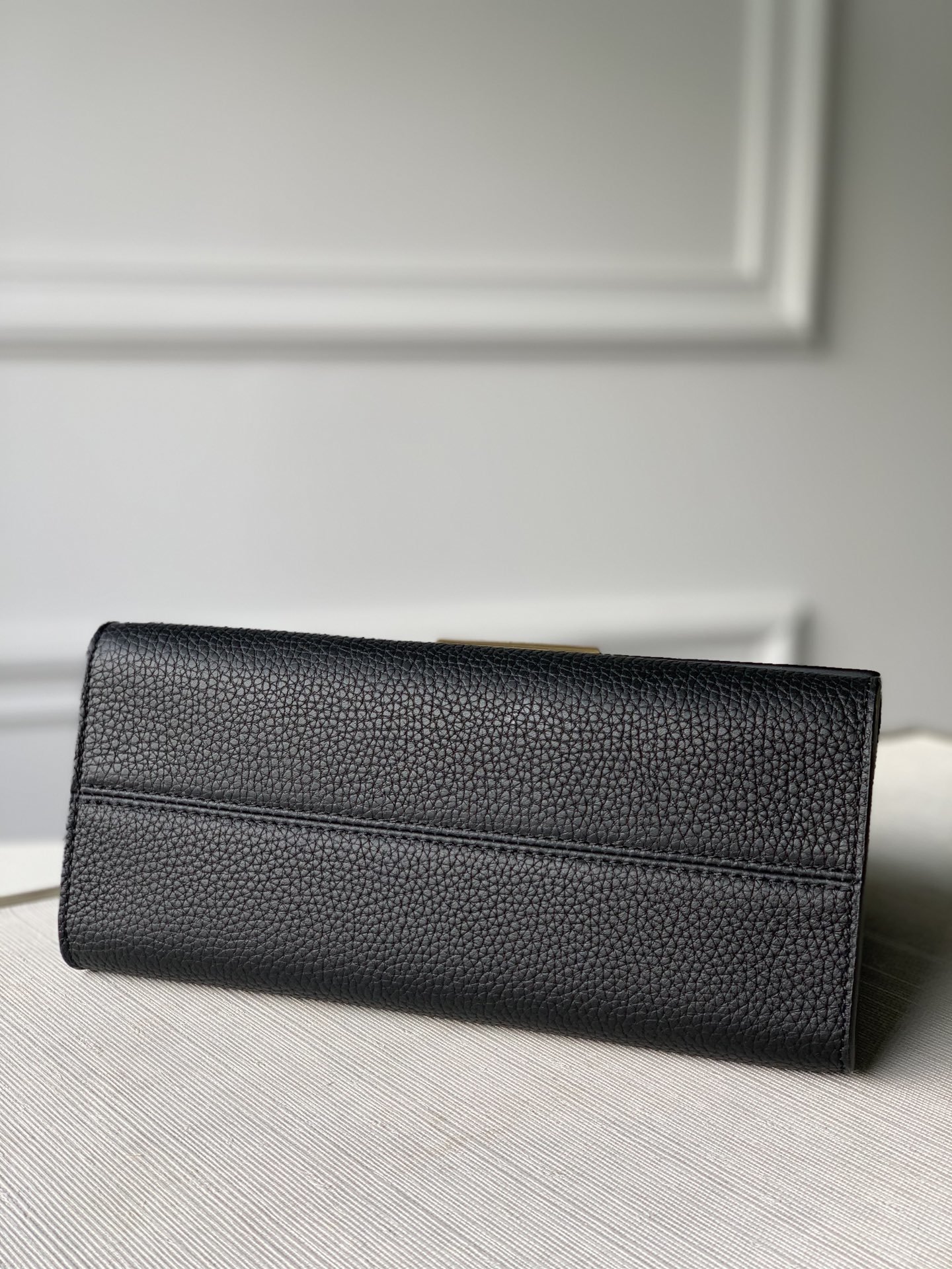 l0*is V*t0n twist one handle-17.0 x 25.0 x 11cm