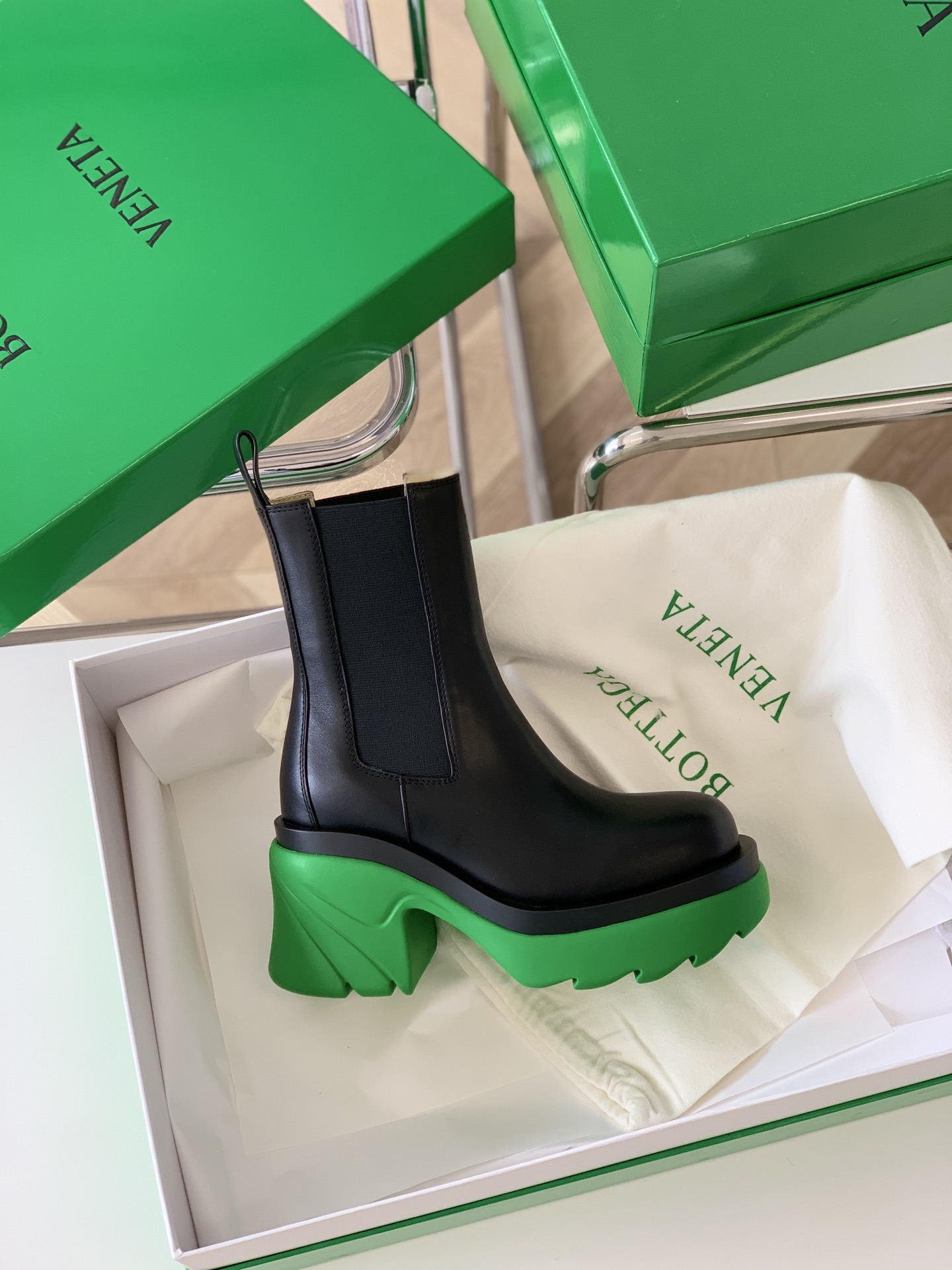 bo*te*ga Ve*ne*ta boots