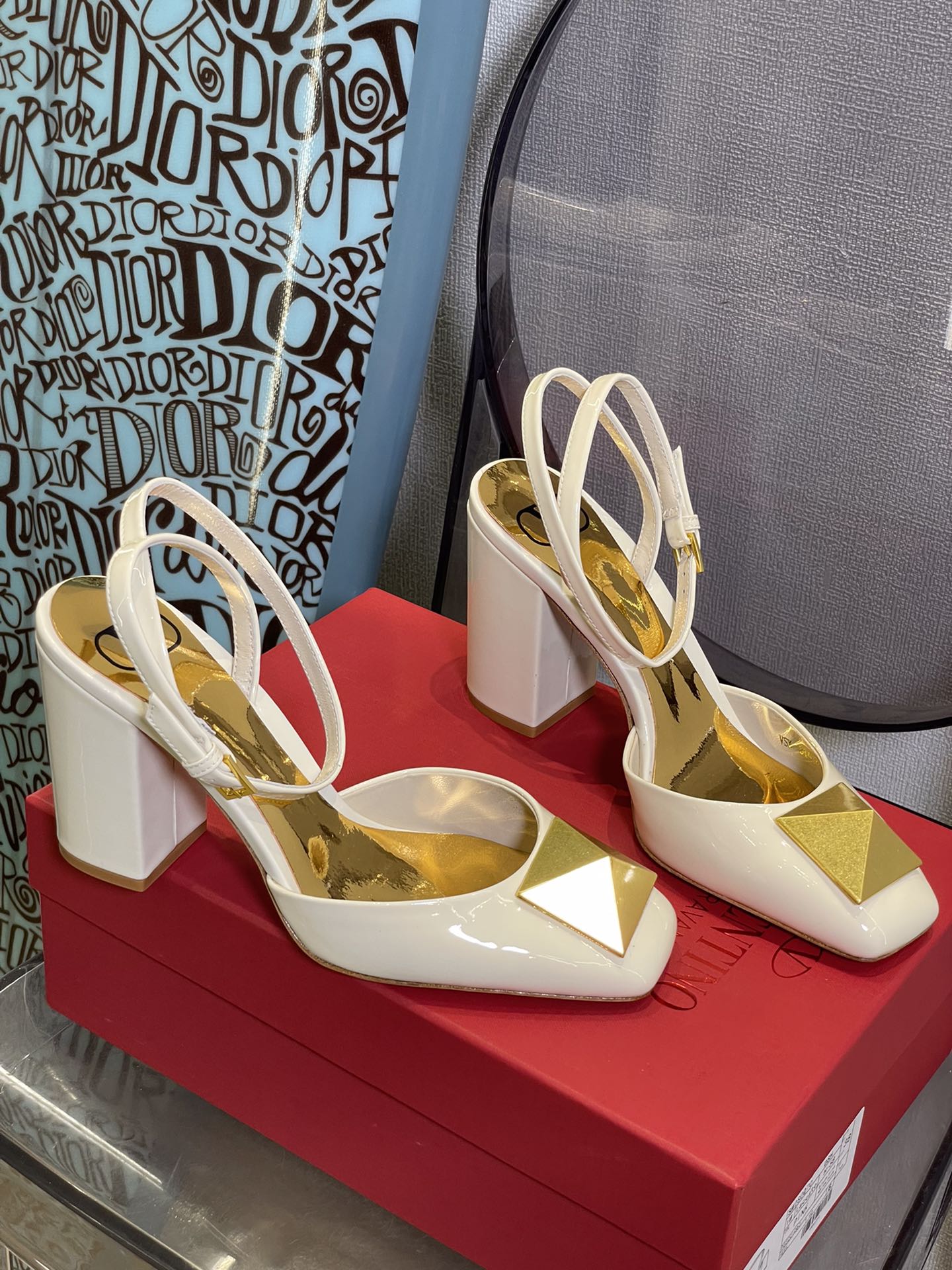 Va1e*ntin0 2022ss heels