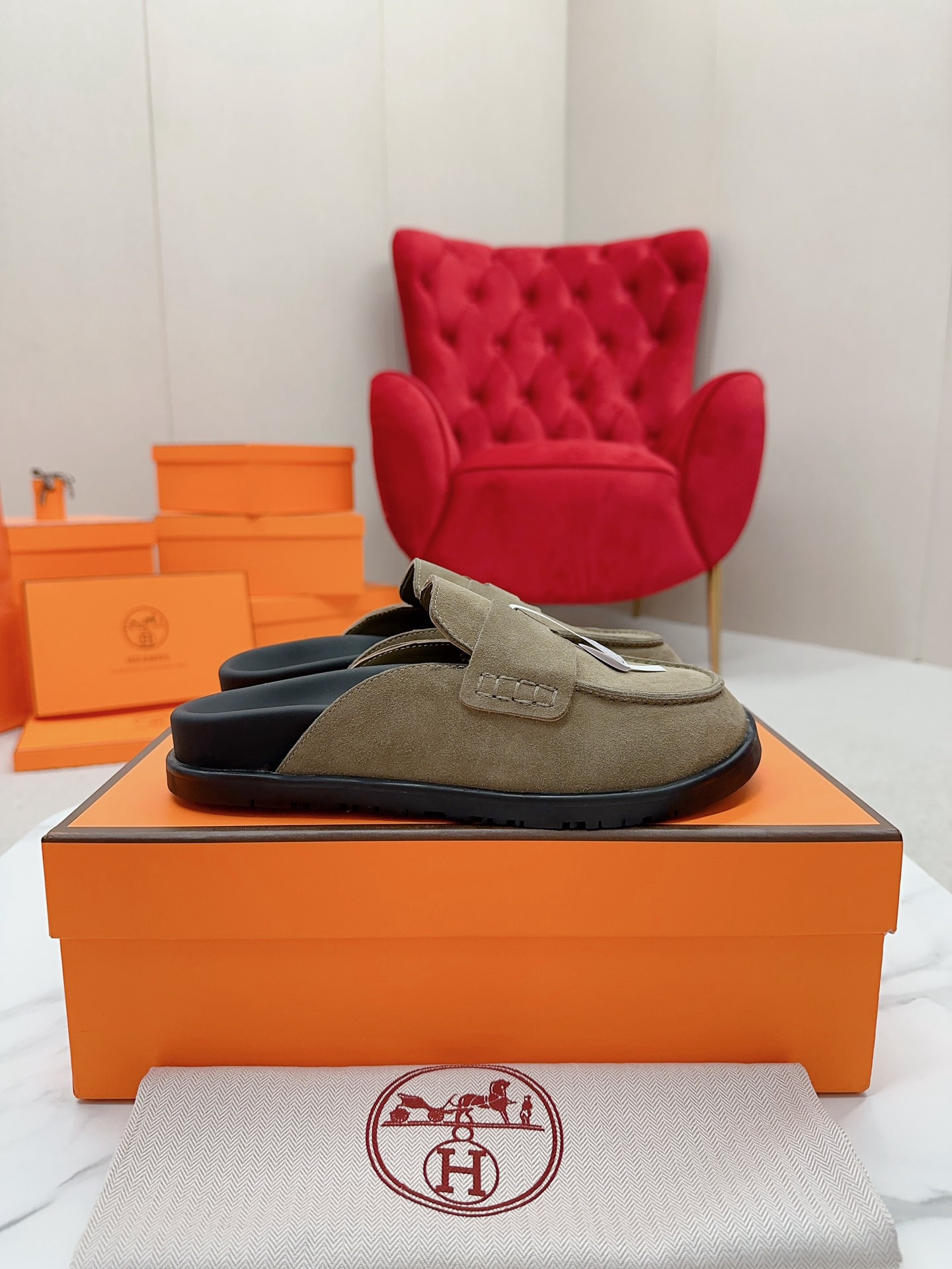H**me5 Loafers