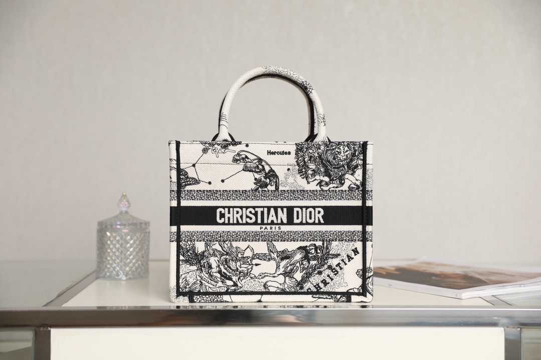 D*or small book tote-26*8*22cm