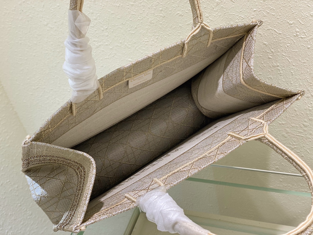 D*or small book tote-36.5cm