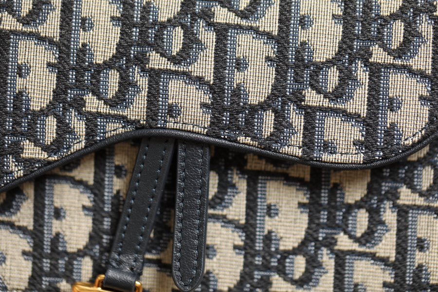 D*or oblique belt bag-17 *10.5*3.5cm