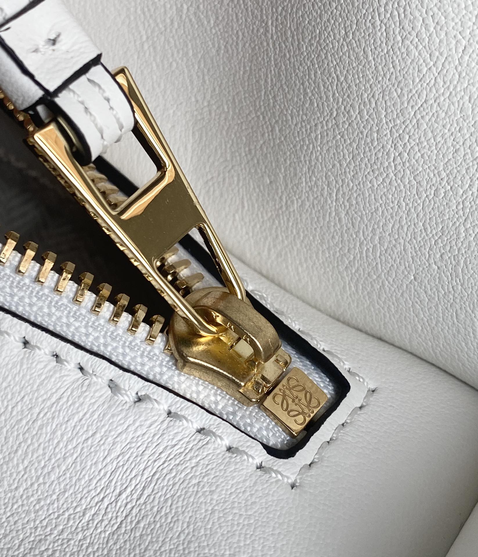 L0ew* puzzle medium bag-29*18*12cm