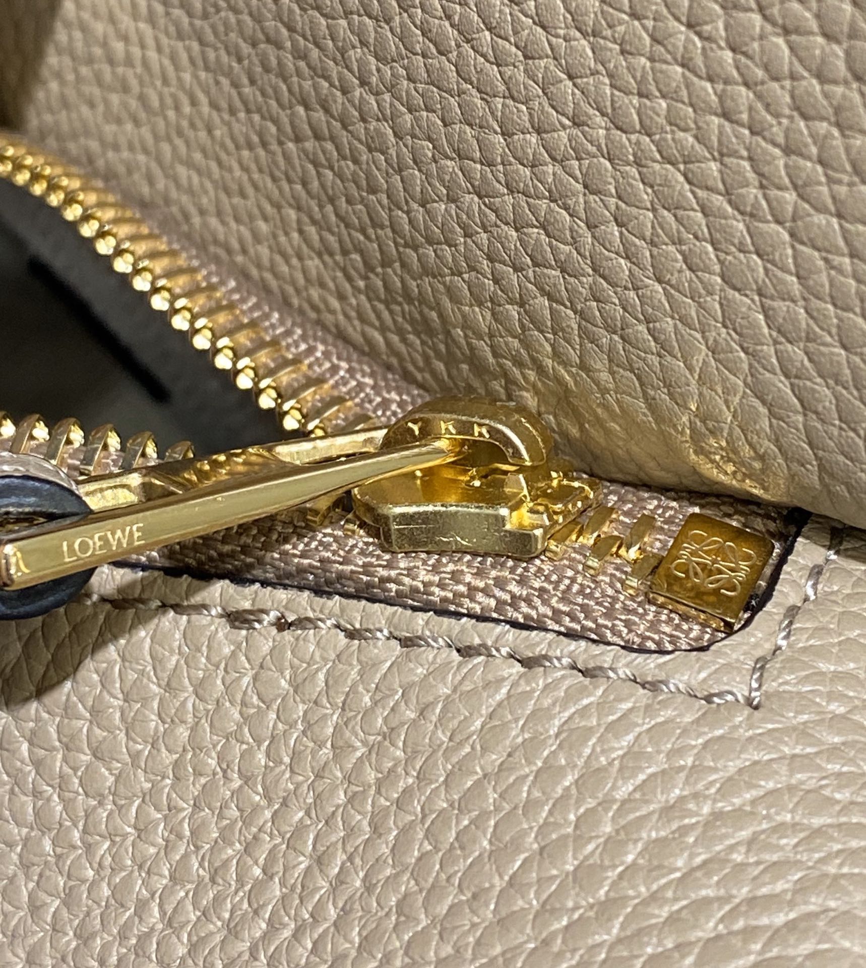 L0ew* puzzle small bag-24*10*14cm