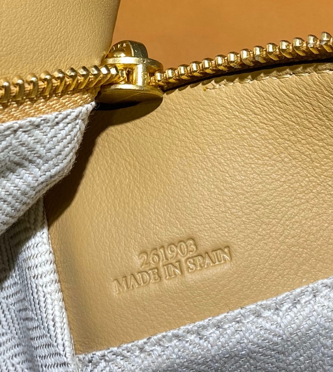 L0ew* puzzle small bag-24*10*14cm