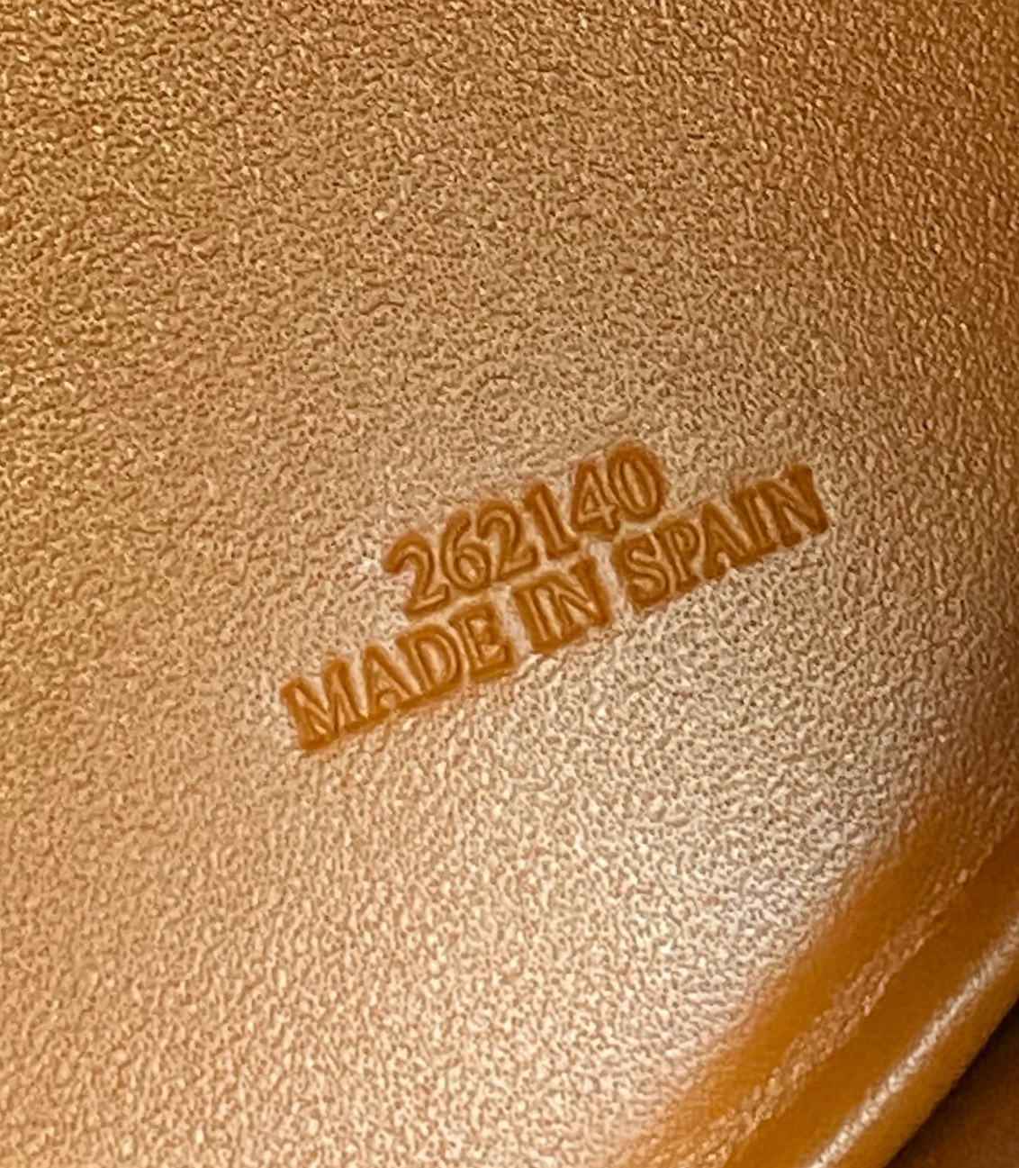 L0ew* moulded bucket bag-24*16*12cm