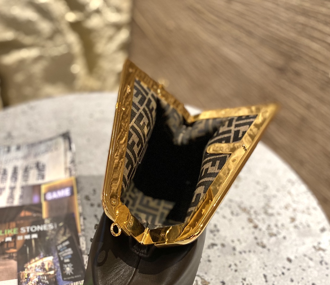 F**di first bag-26*18*9.5/32.5*23.5*15cm(brown)