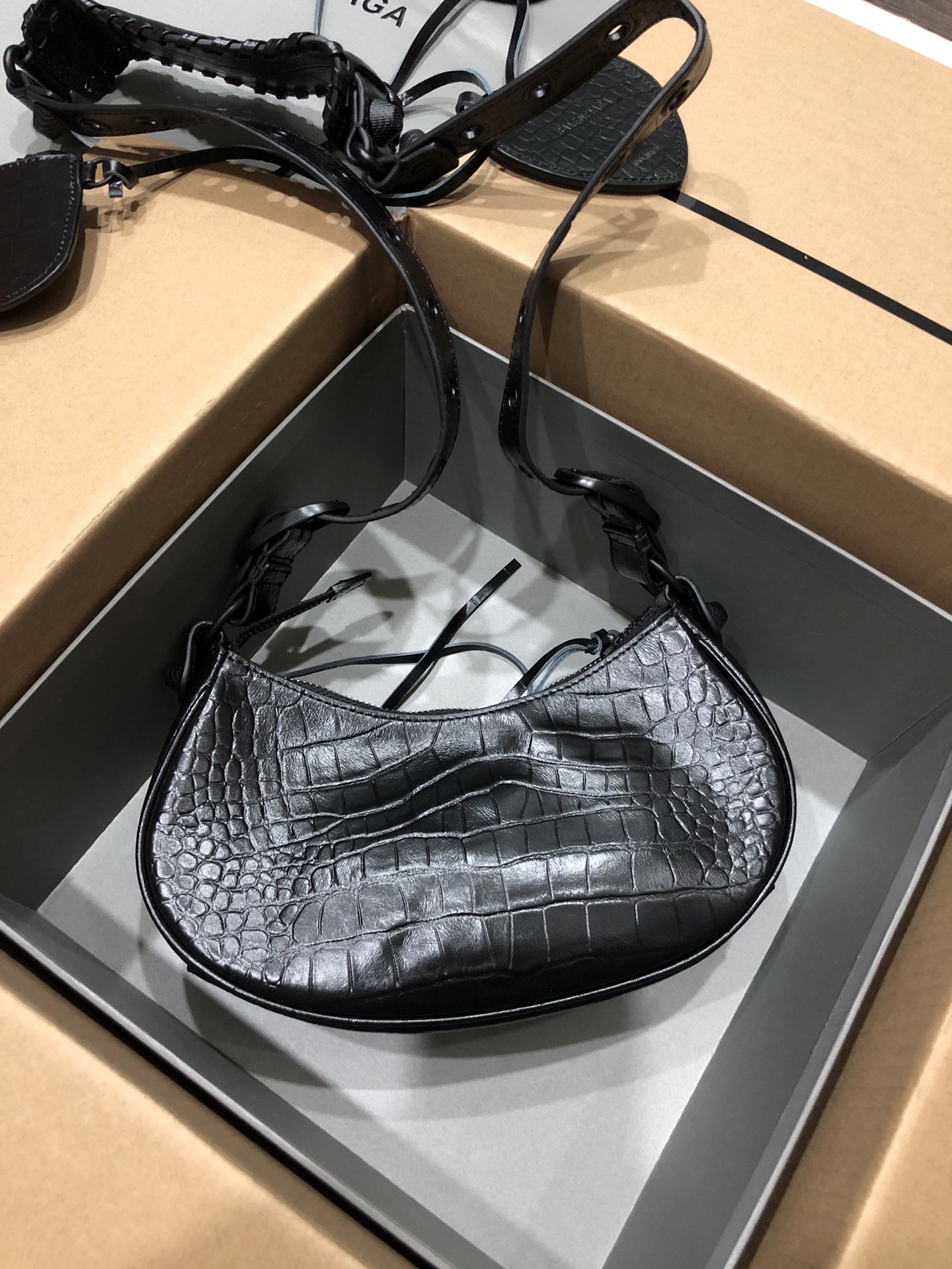 Balenciag Le Cagole Handbags-Crocodile-26*16*10CM