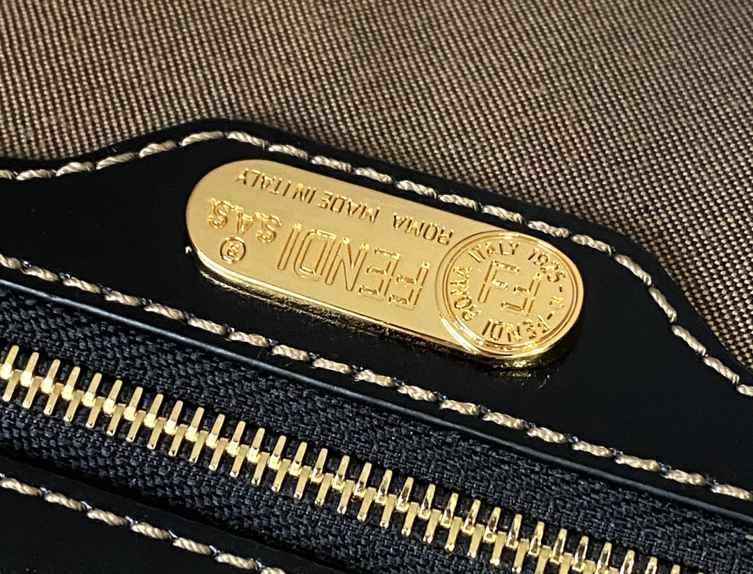 F**di vintage handbags-35×12×30cm