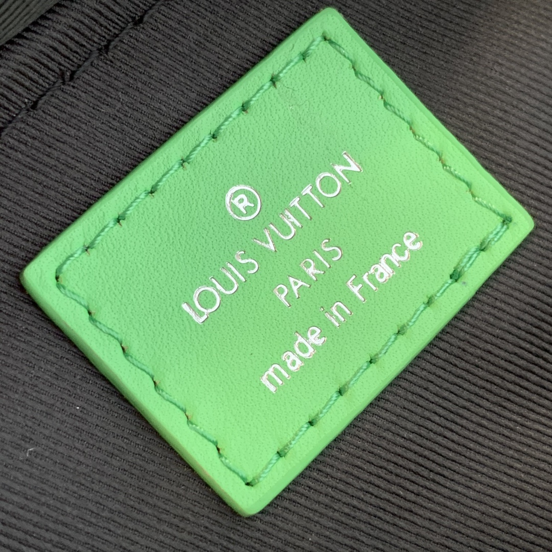 l0*is V*t0n mini soft trunk m80033-18.5 x13x8cm