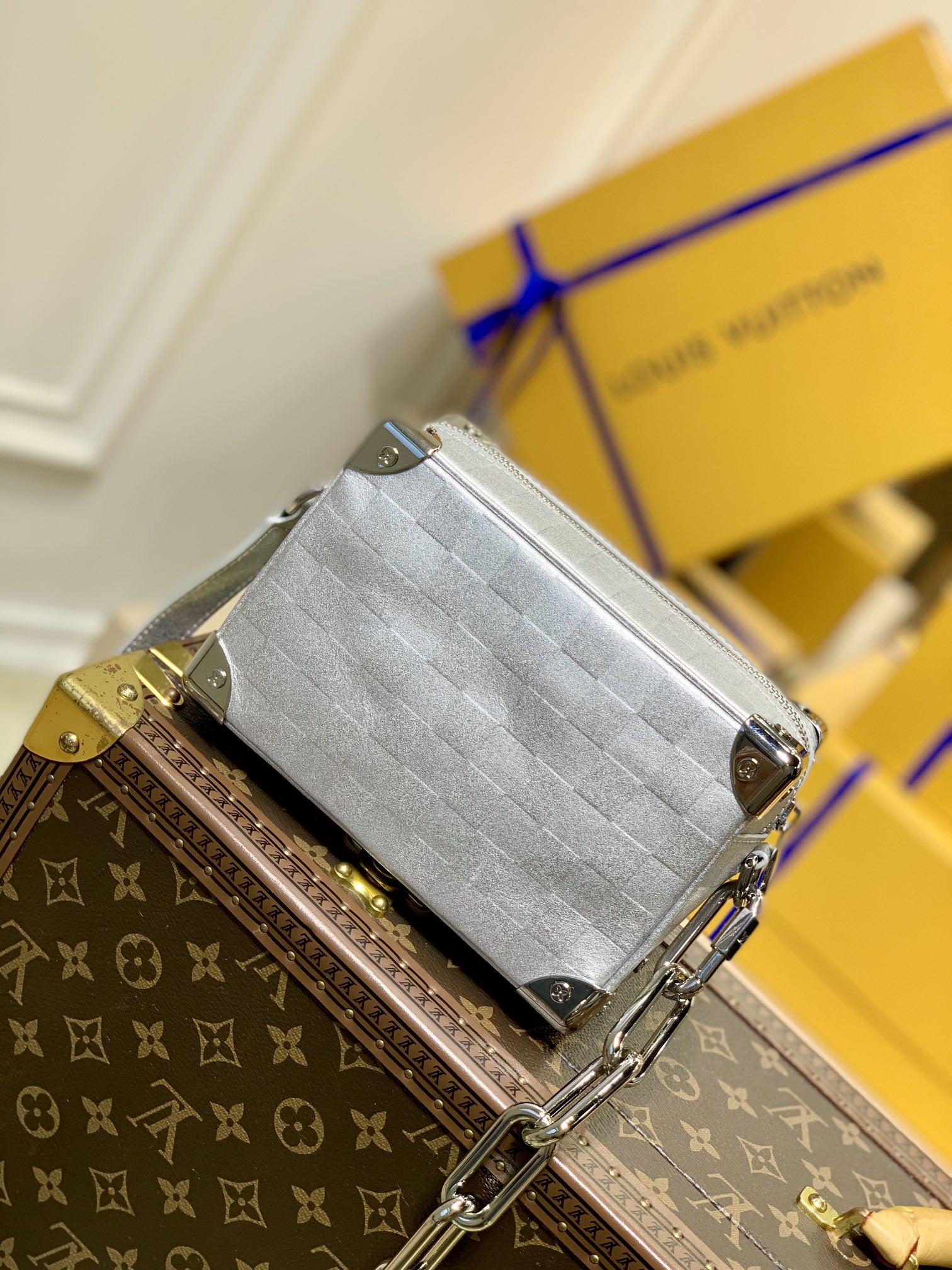 l0*is V*t0n mini soft trunk-m59726 -18*13*8m