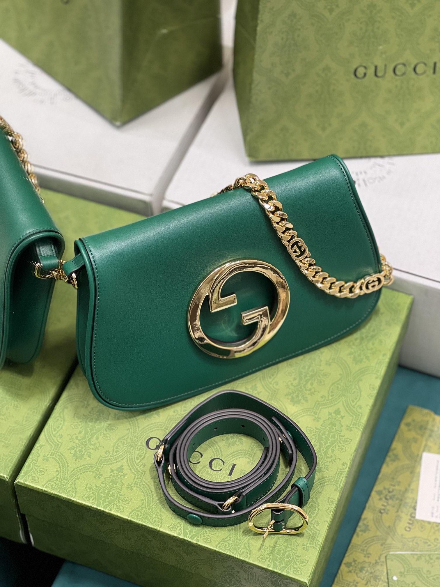 G*u*i blondie shoulder bag-28*16*4cm