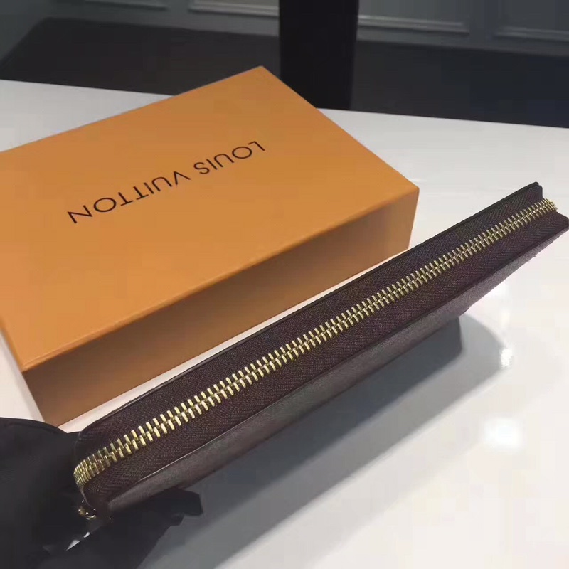 l0*is V*t0n zippy wallet-19*10*2cm