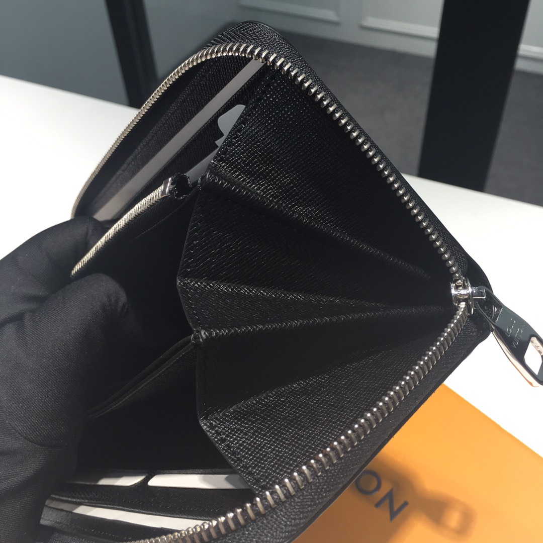 l0*is V*t0n zippy wallet-19*10*2cm