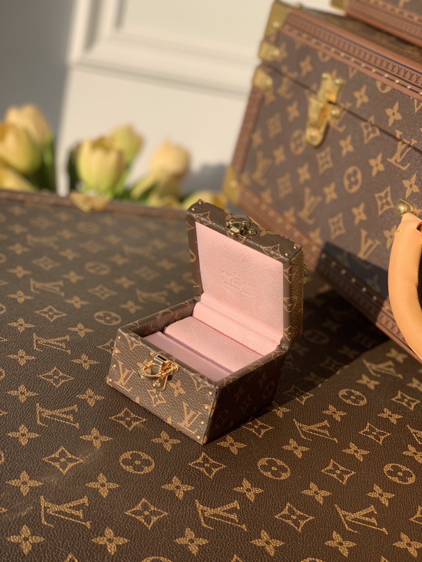 l0*is V*t0n Écrin déclaration ring box-7.5/7.5/5cm