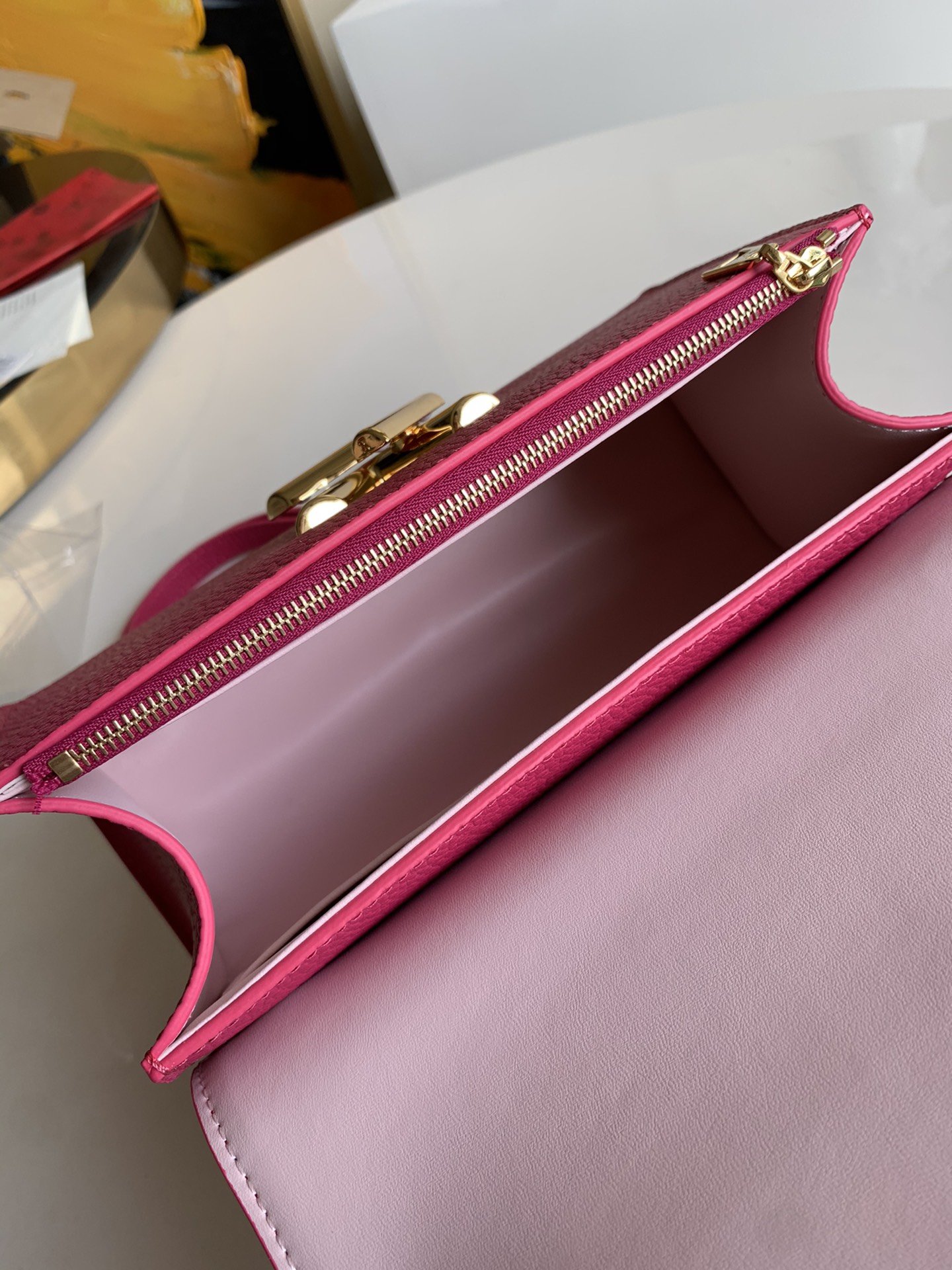 l0*is V*t0n twist one handle-17.0 x 25.0 x 11cm