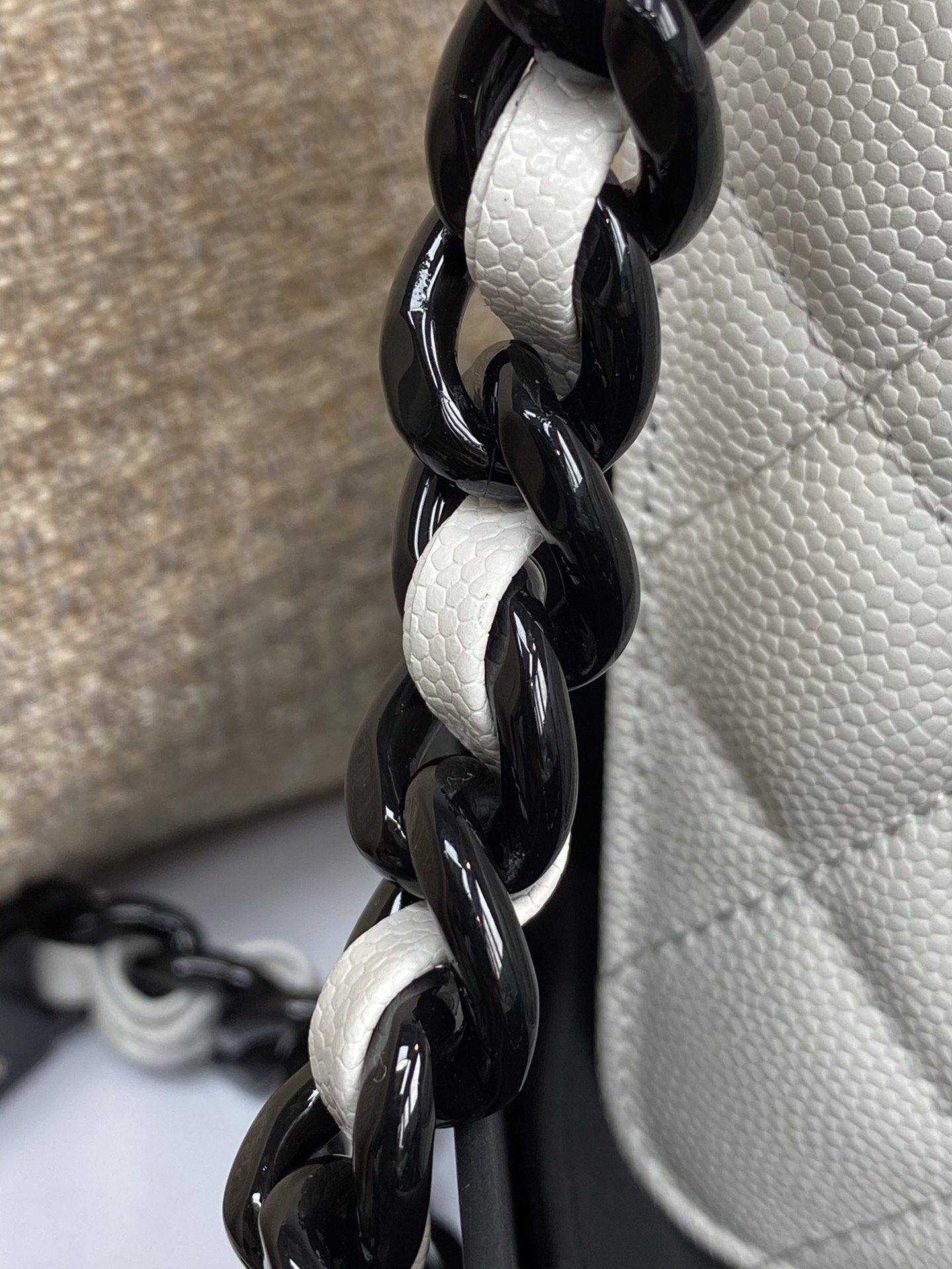 Ch@nel Woc-19*12*3.5CM