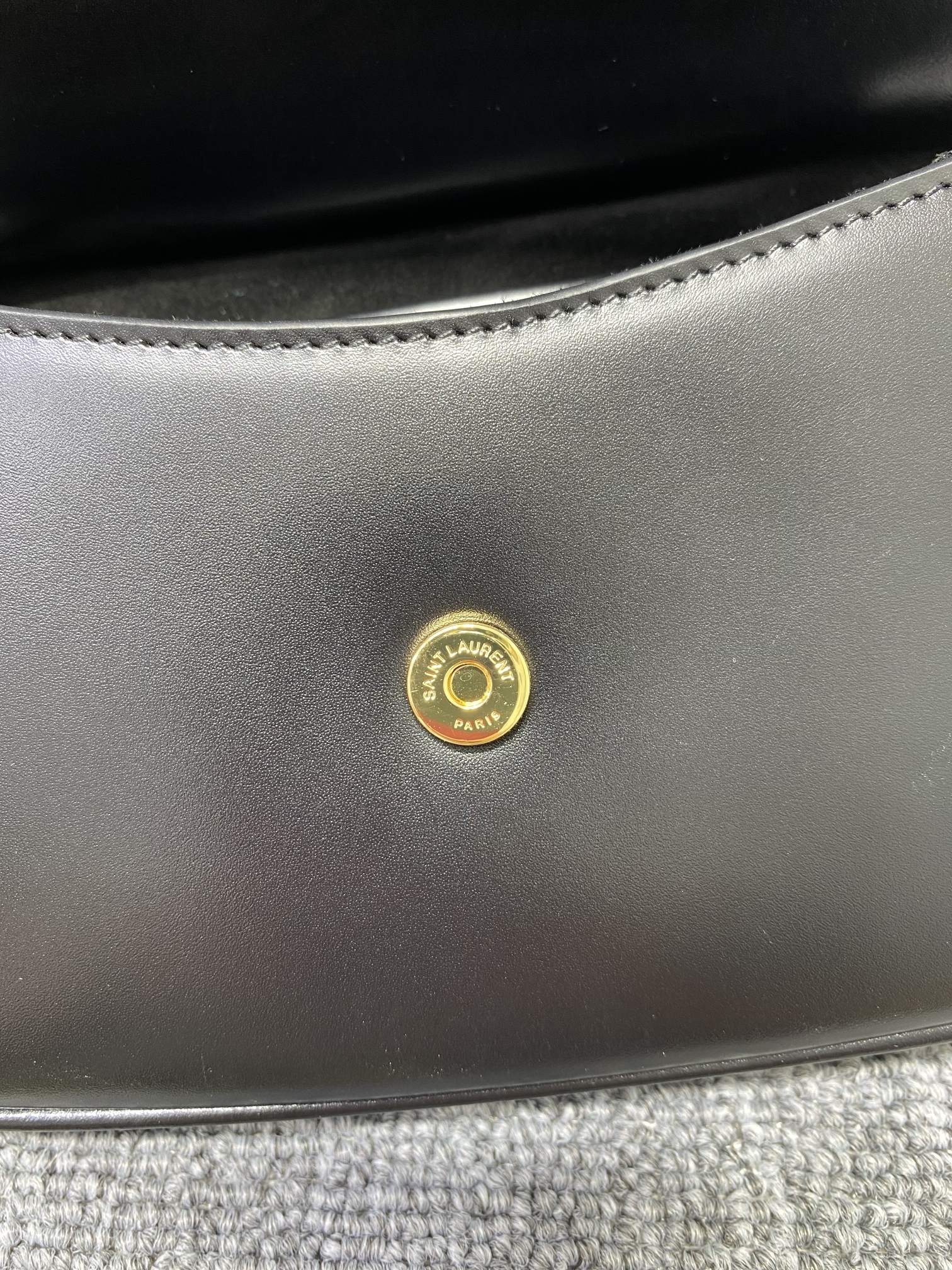 Va1e*ntin0 charlie handbags-18.5x13x3.5cm