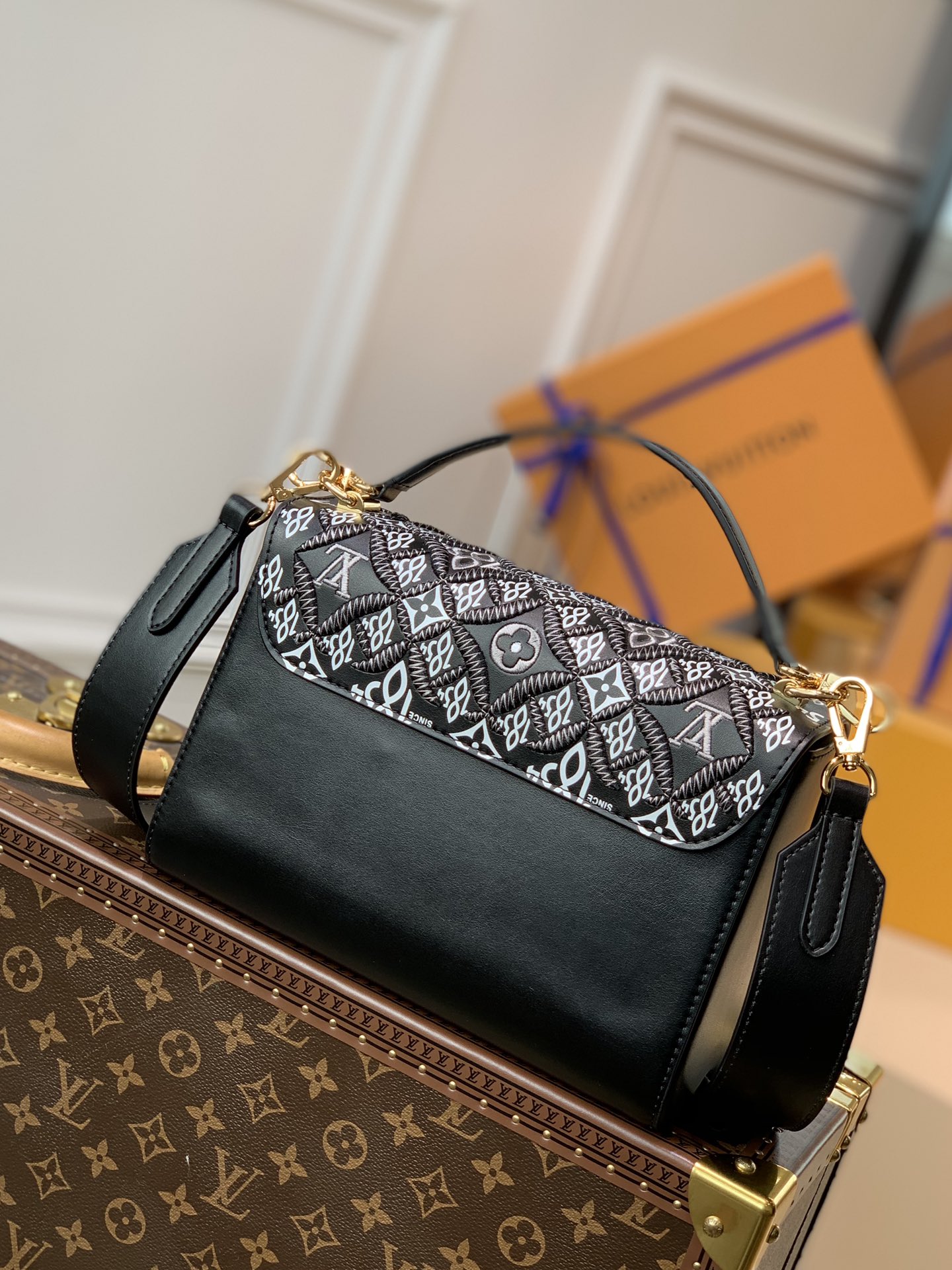 l0*is V*t0n twist mm-23*18*8cm