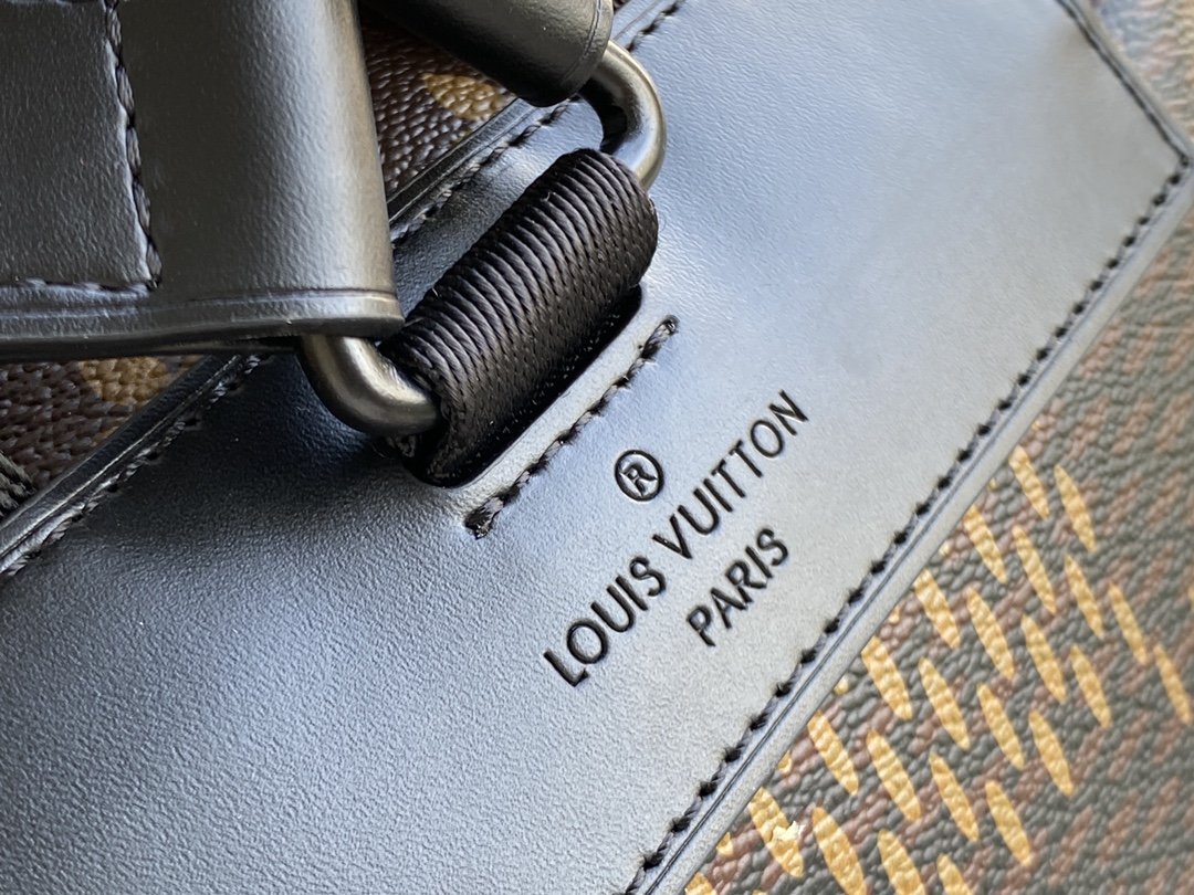 l0*is V*t0n christopher backpack-41*48*13cm