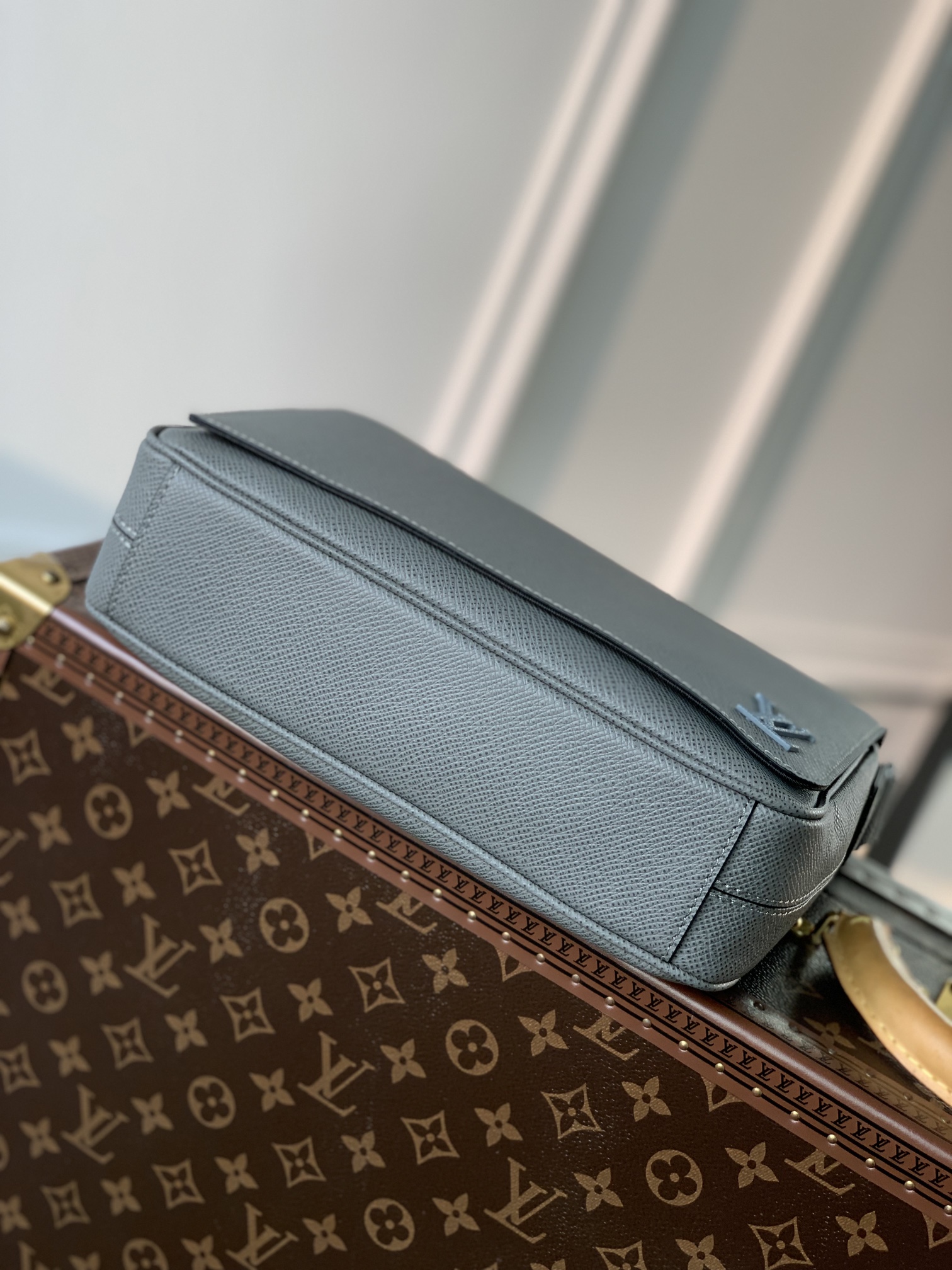 l0*is V*t0n district messenger bag-m46255-26*20*7cm