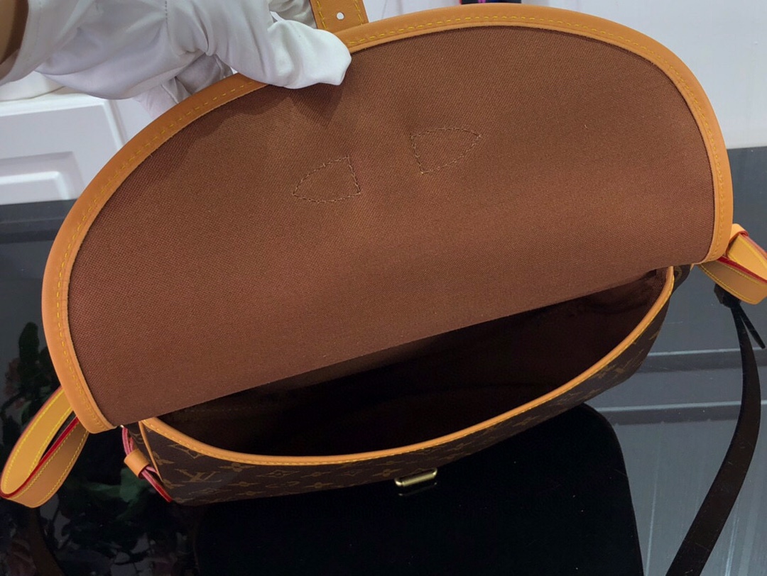 l0*is V*t0n saumur bag-m40710 -28x11x20cm