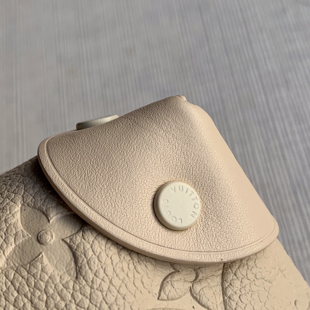 l0*is V*t0n petite malle souple-20x12x9.5cm