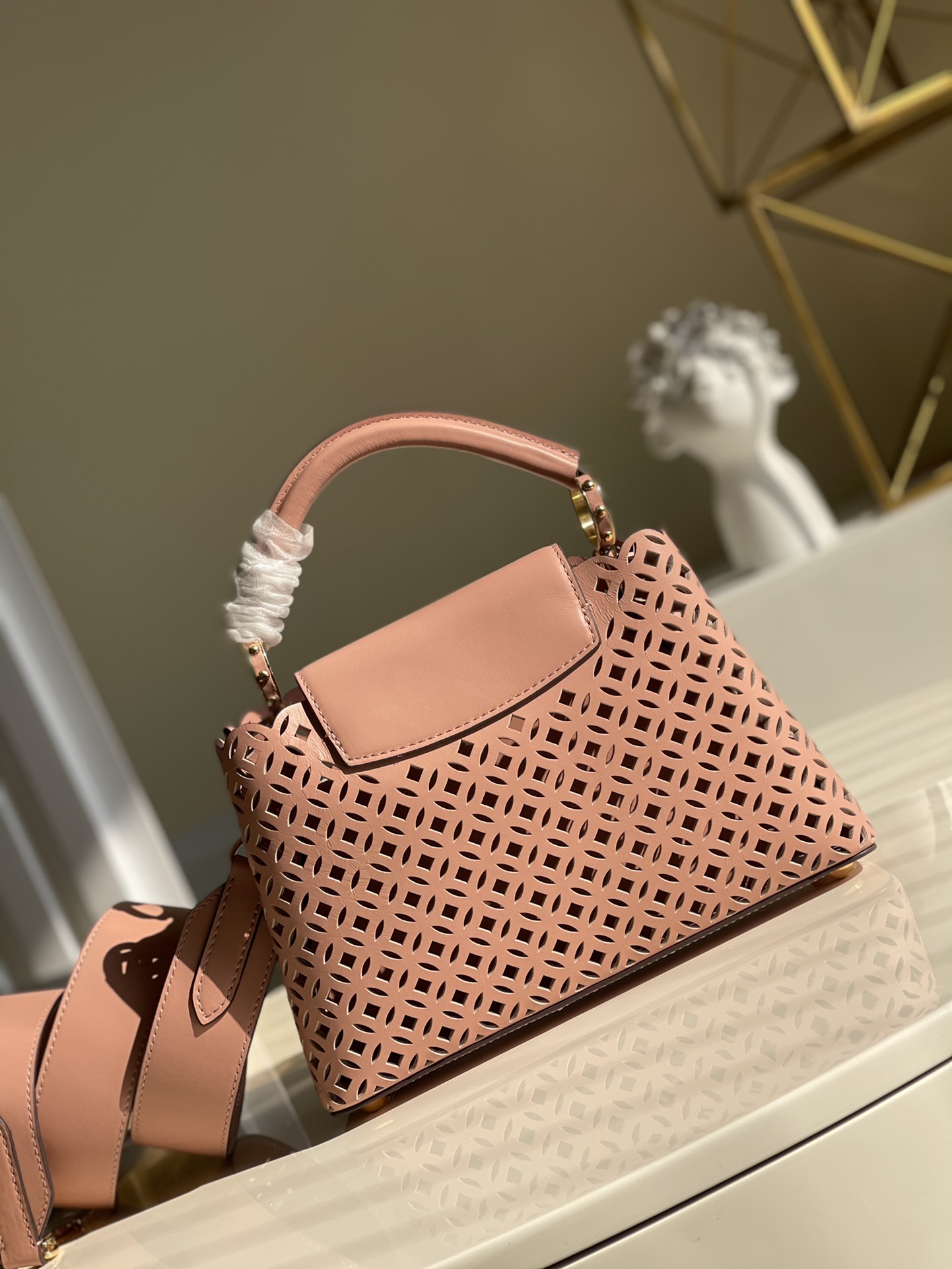 l0*is V*t0n capucines handlebag-21* 14* 8&27*21*10cm