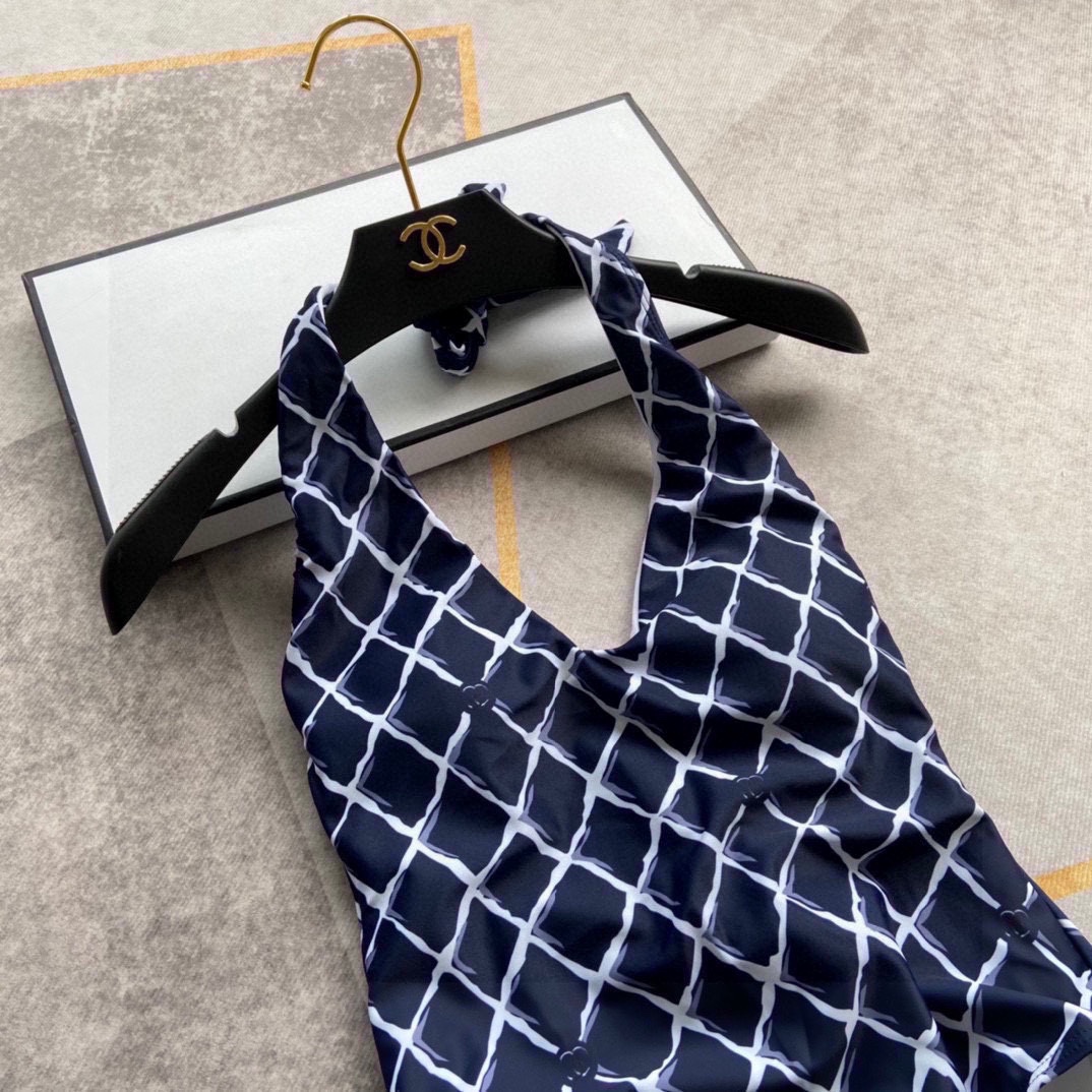 l0*is V*t0n swimsuit