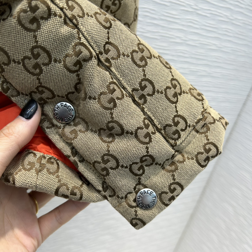 G*u*i& the nor*h f**e vest