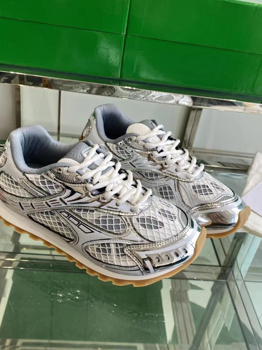 bo*te*ga Ve*ne*ta orbit sneaker