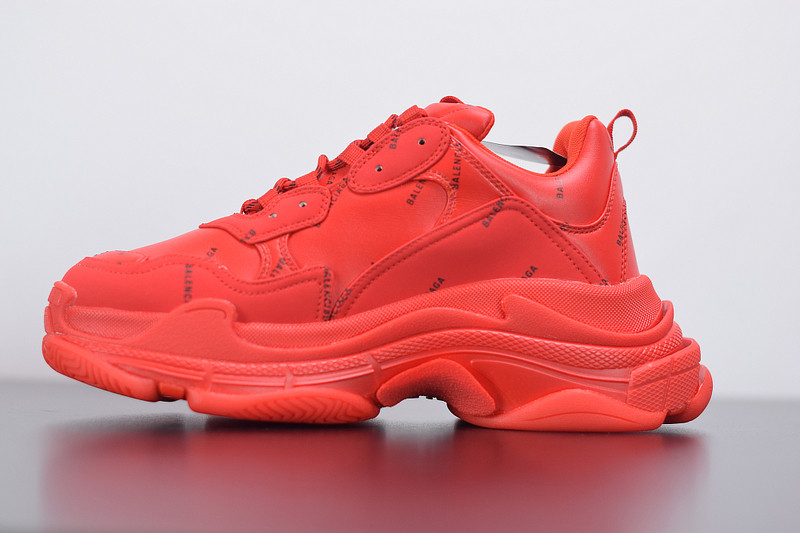 Ba*len*cia*ga triple s