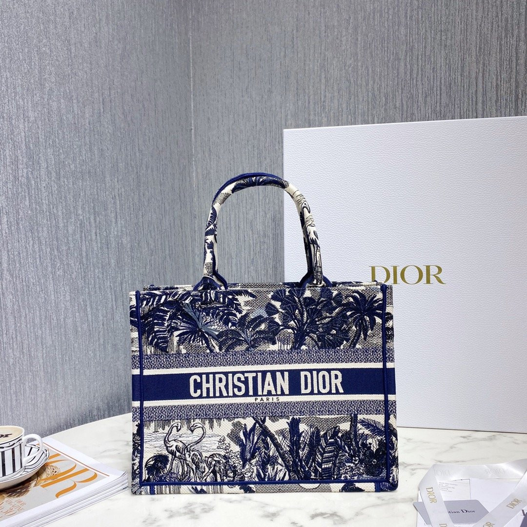 D*or small book tote-36.5cm