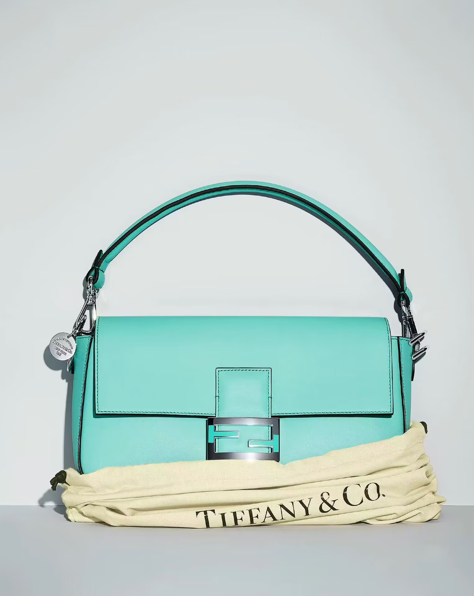 F**di baguette bag-24x14x7cm