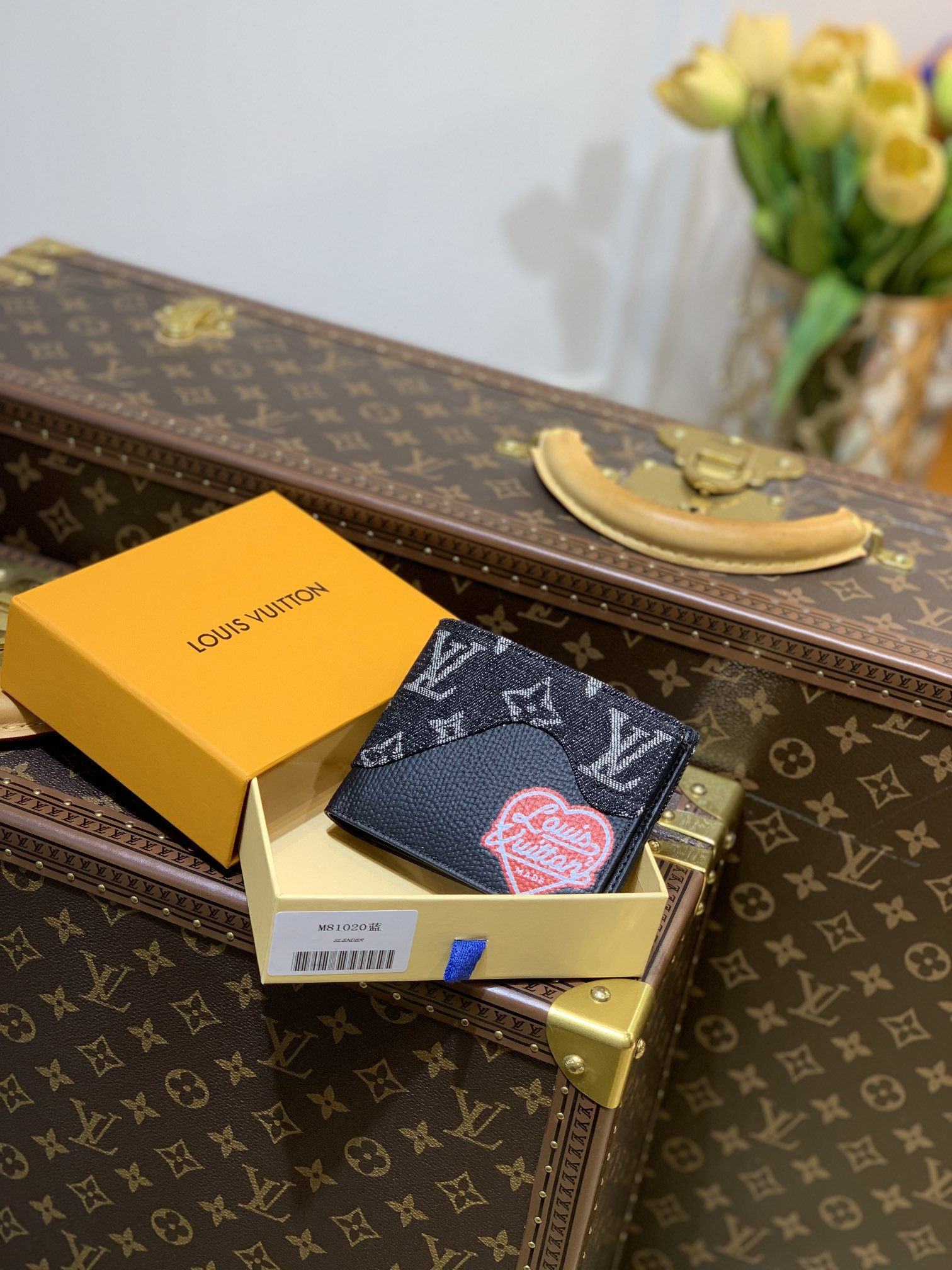 l0*is V*t0n slender wallet-11*8.5*2cm