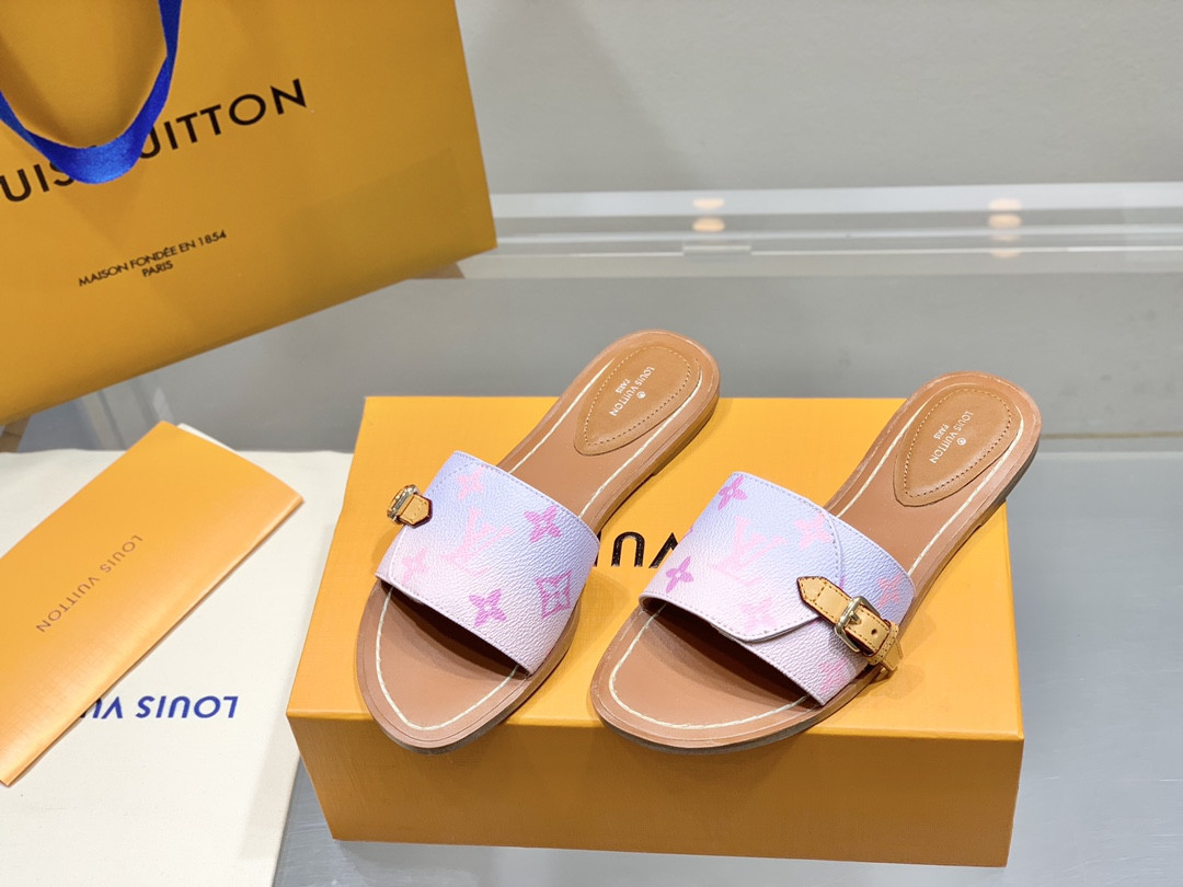 l0*is V*t0n slippers