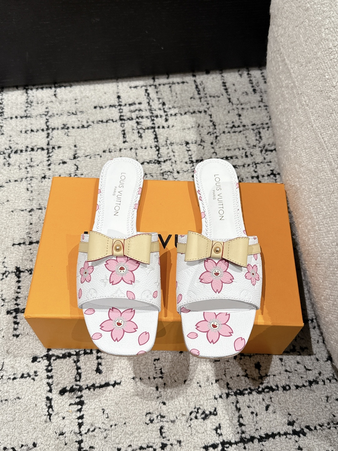 L0vis Vvtt0n 25SS Sandals