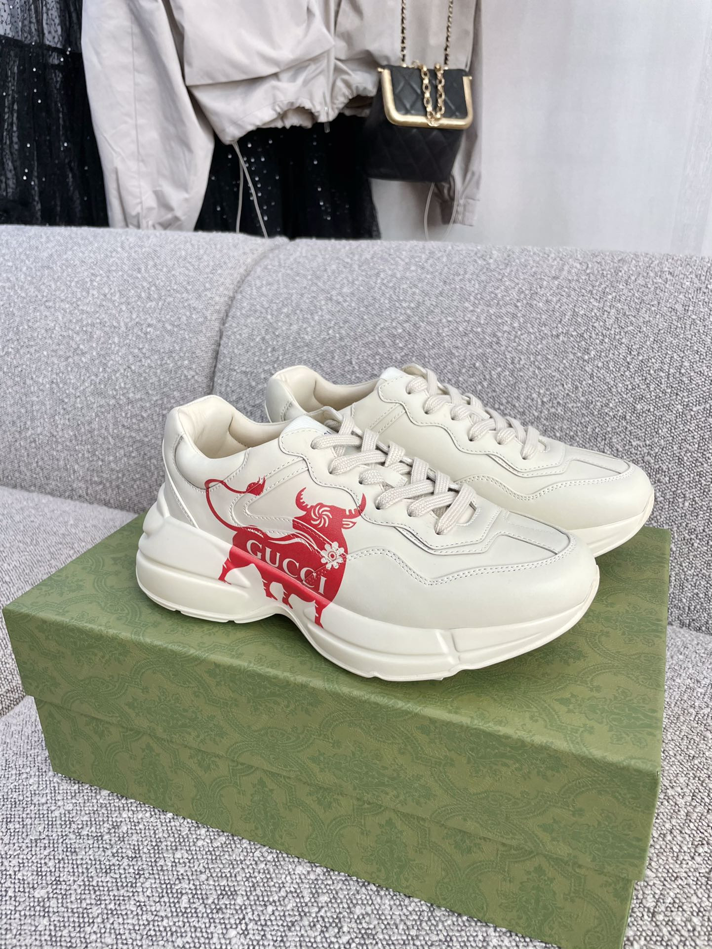 G*u*i rhyton leather sneaker